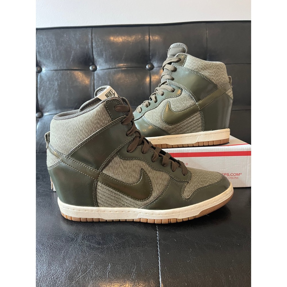 Nike‎ Dunk Sky Hi Essential Olive Gum